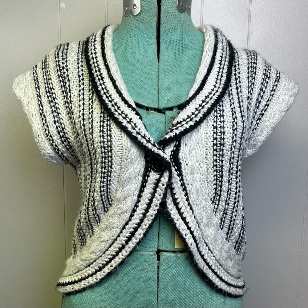 CAbi Soft Wool Blend Crop Knit Cardigan Sweater Single Button Closure Medium